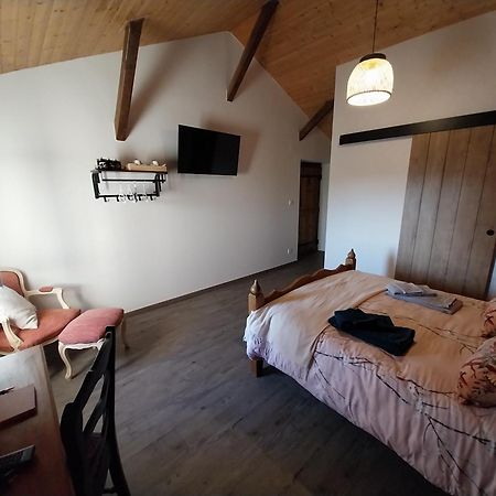 Bed and Breakfast Au Granit Bleu à Faye-l'Abbesse Extérieur photo