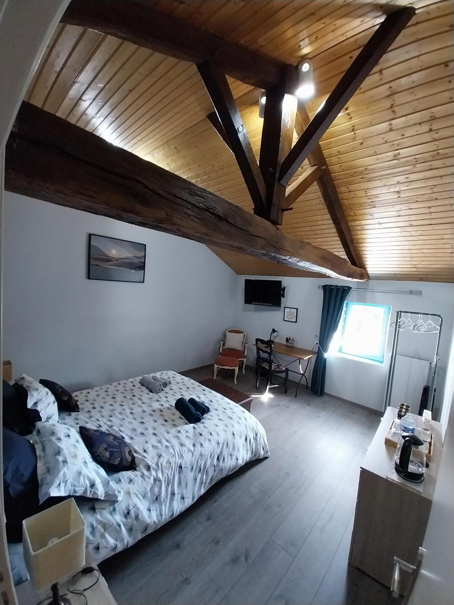 Bed and Breakfast Au Granit Bleu à Faye-l'Abbesse Extérieur photo