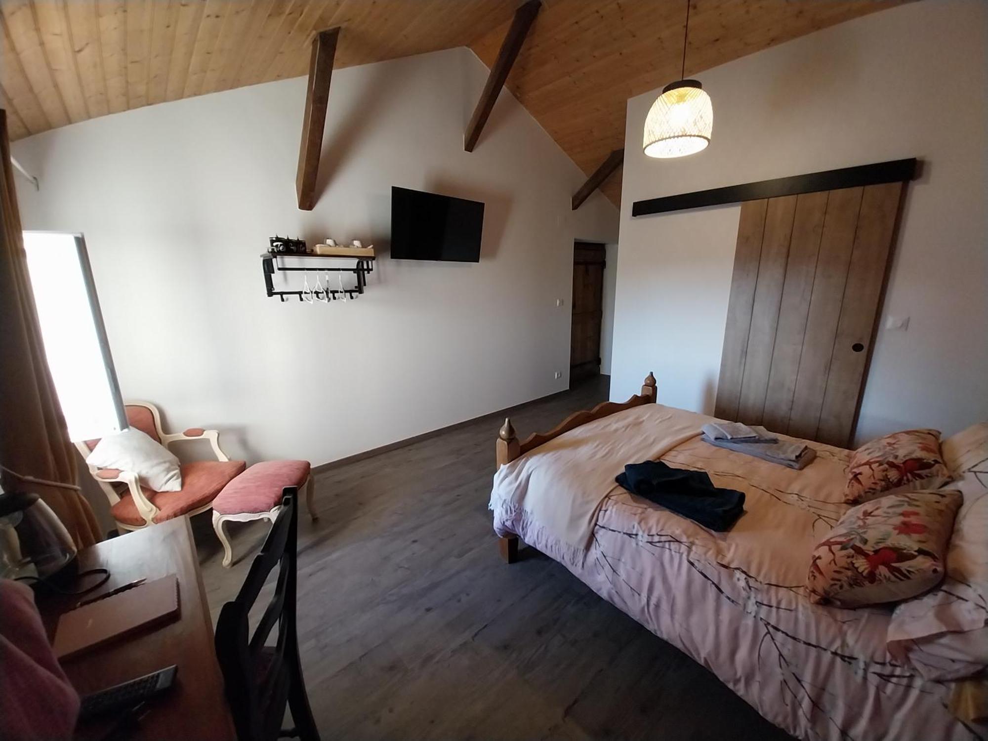 Bed and Breakfast Au Granit Bleu à Faye-l'Abbesse Extérieur photo